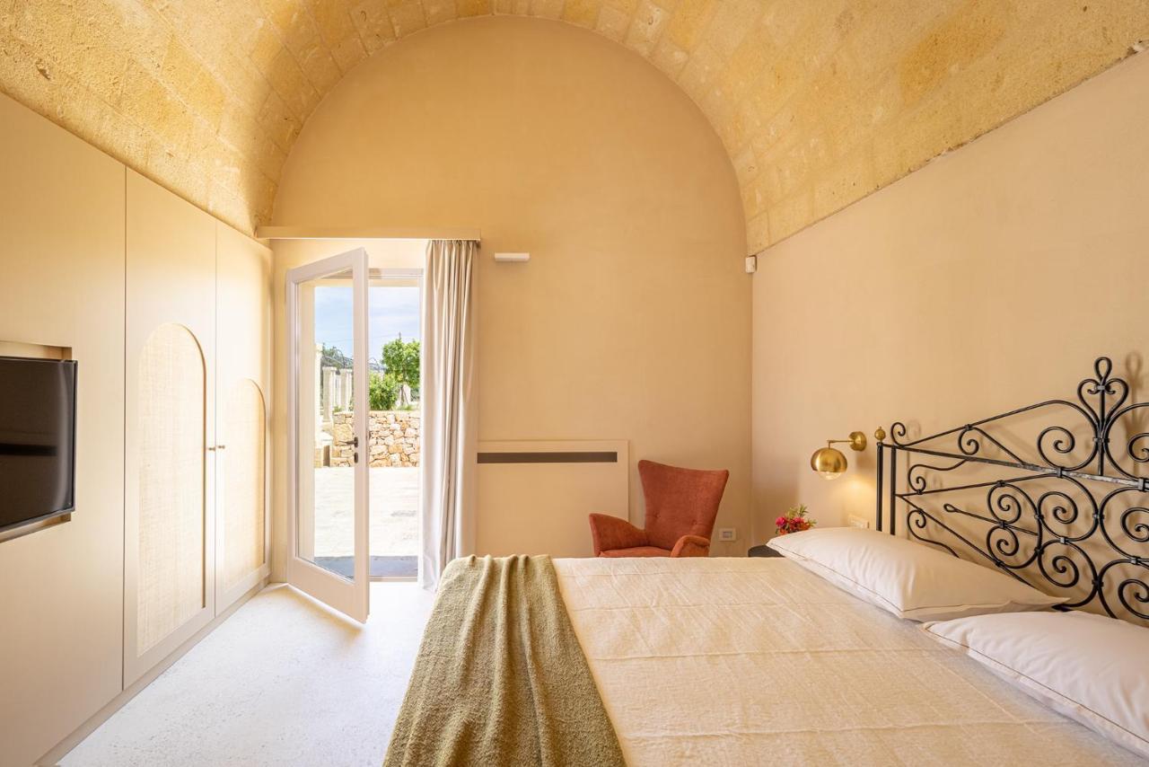 לינה וארוחת בוקר פראביטה Il Giardino Grande - Dimora In Salento מראה חיצוני תמונה