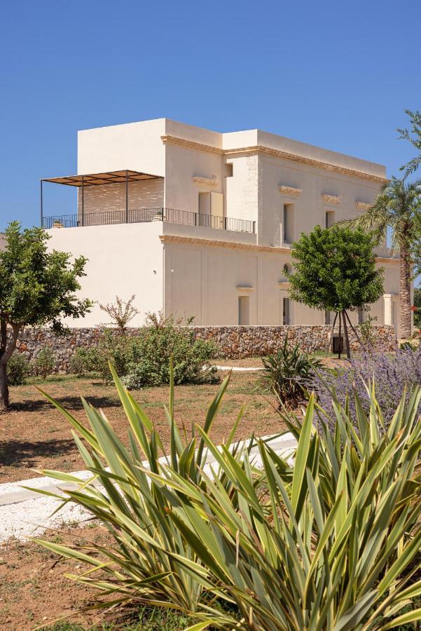 לינה וארוחת בוקר פראביטה Il Giardino Grande - Dimora In Salento מראה חיצוני תמונה